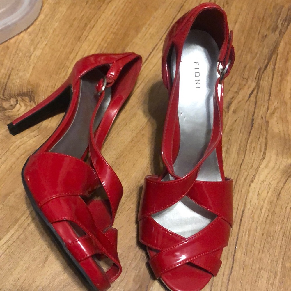 Fioni Heels